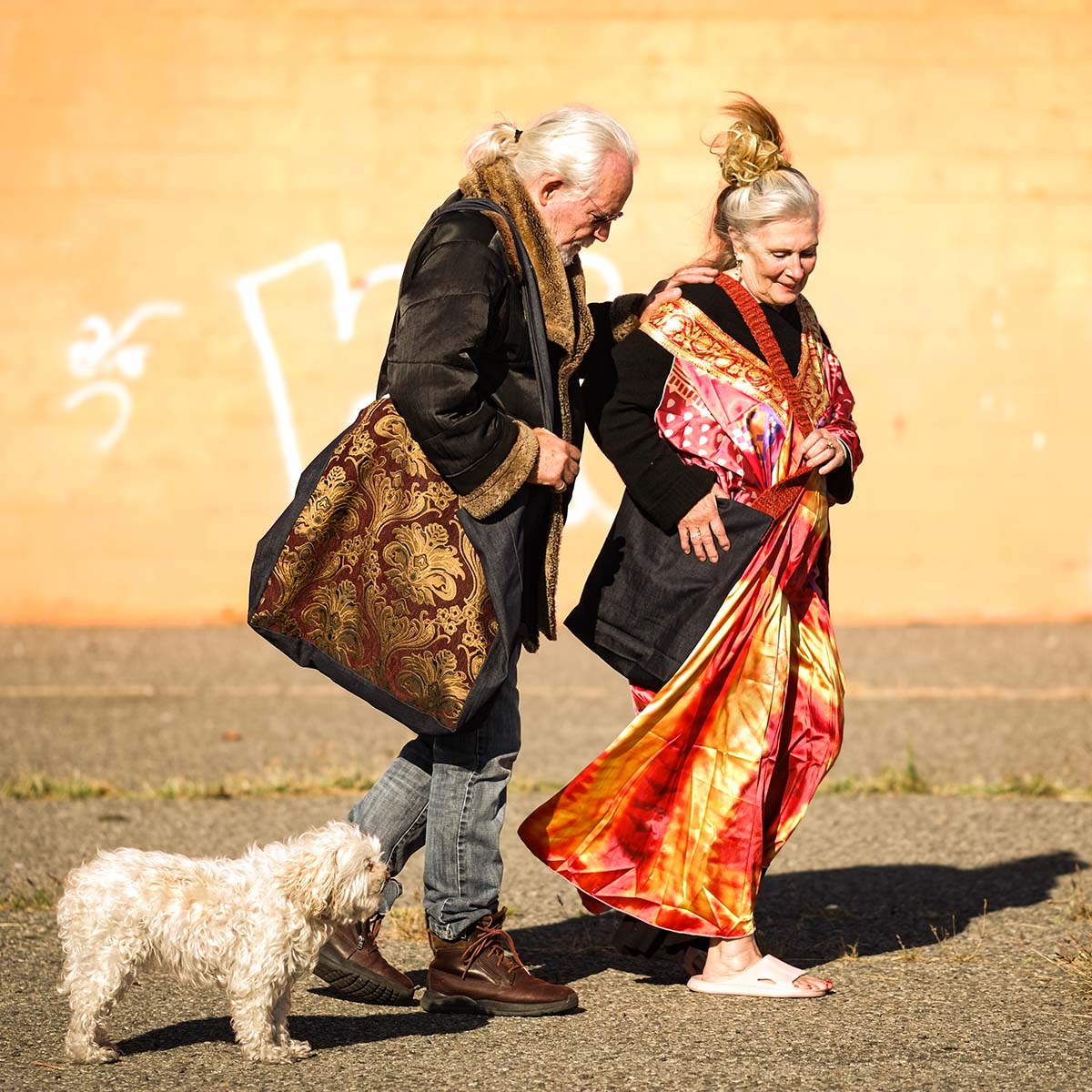 crossBody-toteBag-xl-ii-model-0001